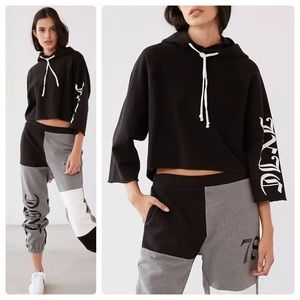 JUICY COUTURE x URBAN OUTFITTERS Cropped Hoodie